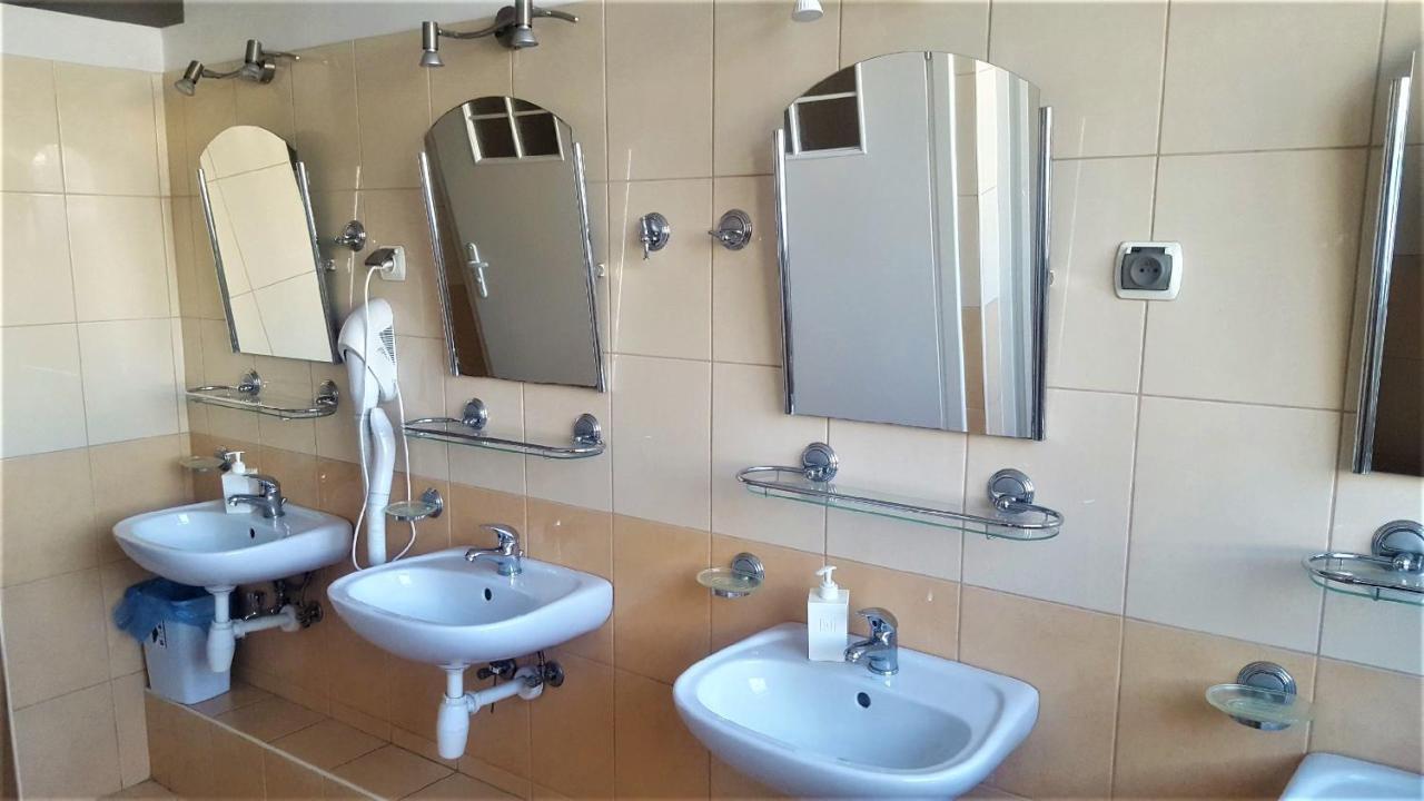 Hostel Na Zurawiej Varsó Kültér fotó